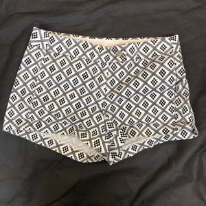 J. Crew Women's Black White Stretch Shorts size 4